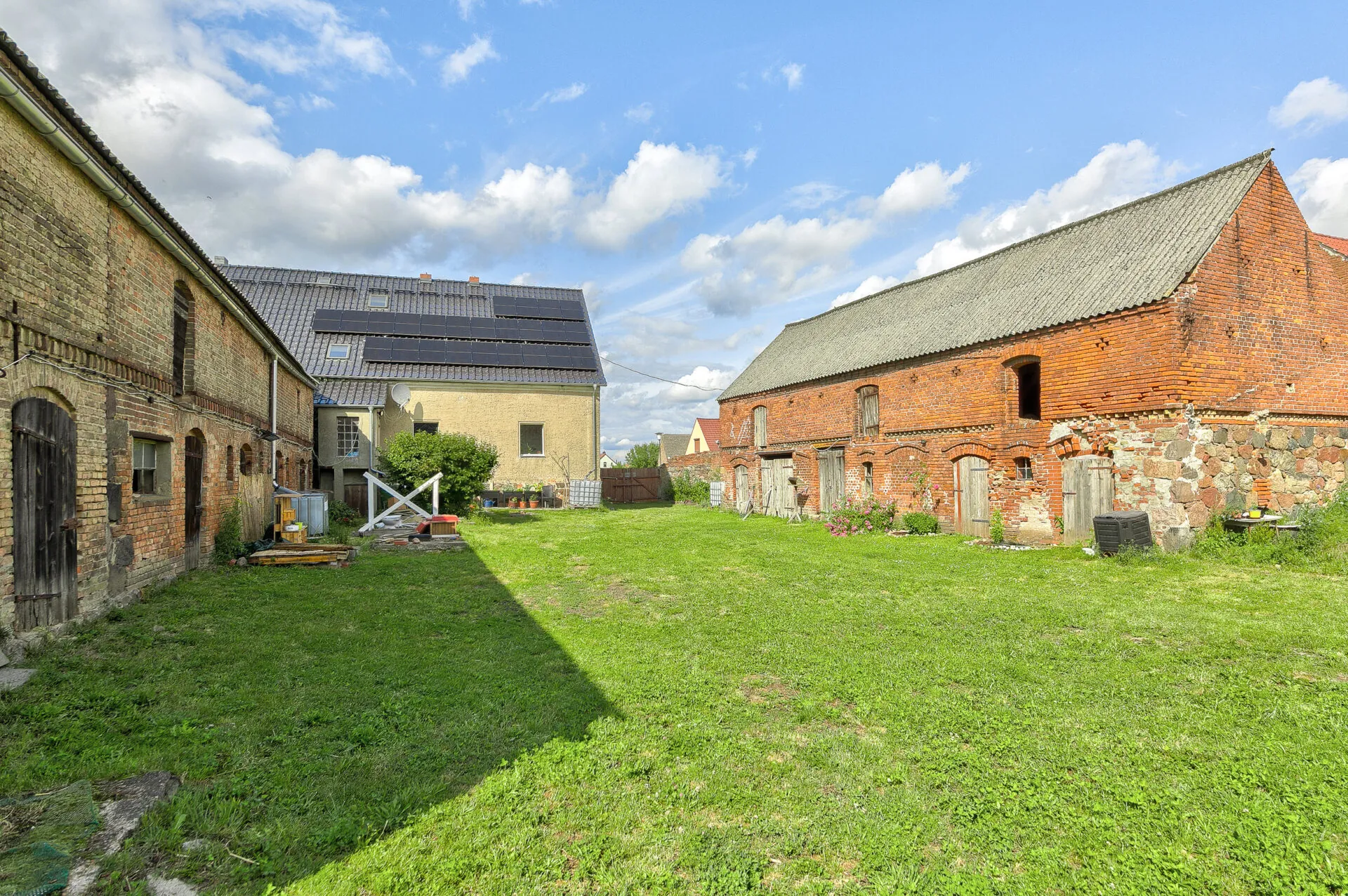 Vermietete Büroeinheit in Berlin Pankow Vierseitenhof in Großwoltersdorf