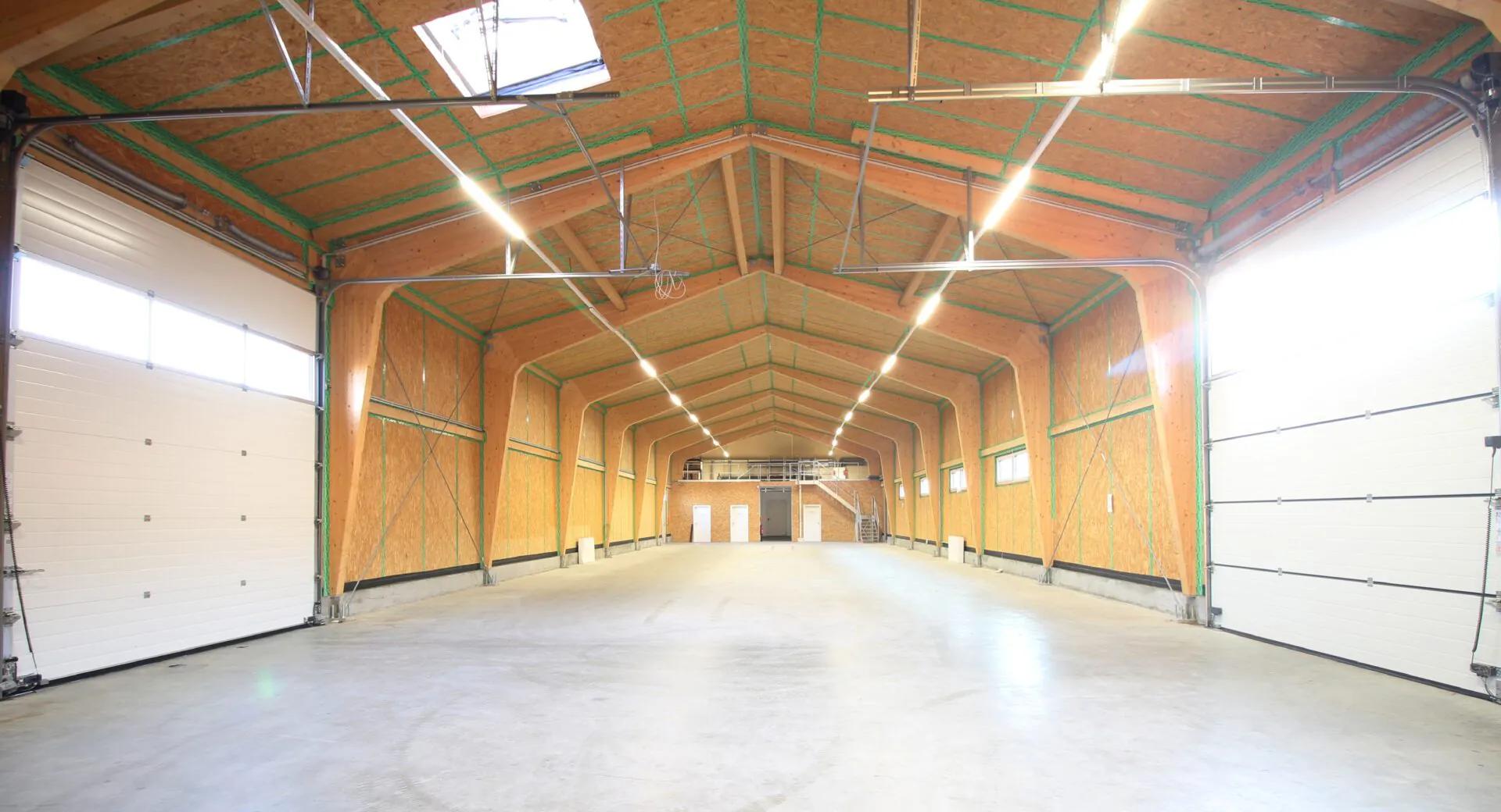 Gewerbeobjekt in Oberkrämer_Lagerhalle